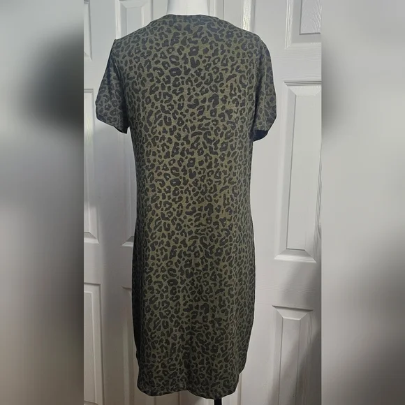 Sanctuary So Twisted T-Shirt Dress Animal Print Mobwife Crewneck Short Sleeves M - Picture 4 of 7